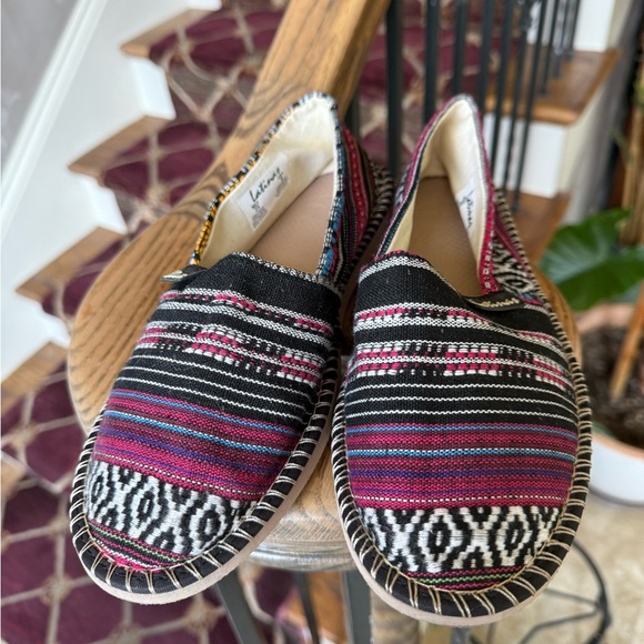 Latinas ladies fabric flats excellent condition, size 8 - Picture 11 of 11